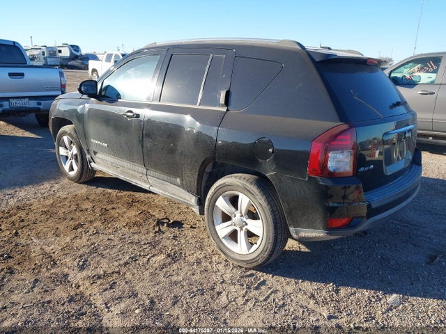 2014 JEEP COMPASS 1C4NJDEB5ED579944 Photo 2