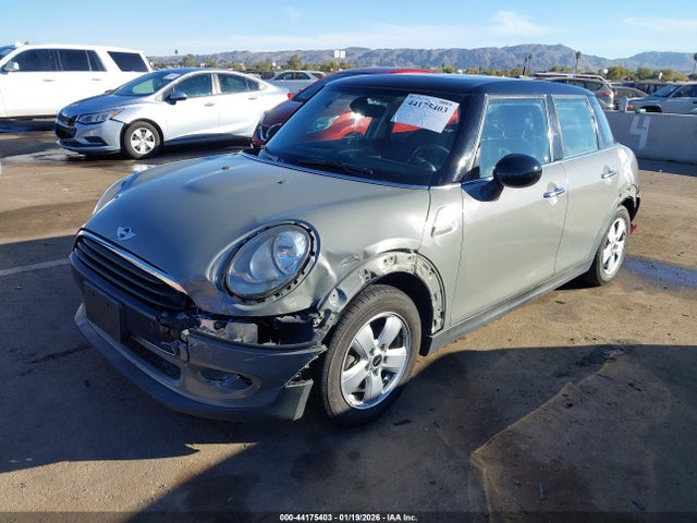 2016 MINI HARDTOP WMWXU1C5XG2D09957 Photo 1