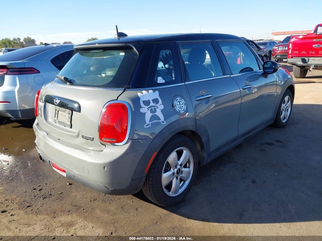 2016 MINI HARDTOP WMWXU1C5XG2D09957 Photo 3