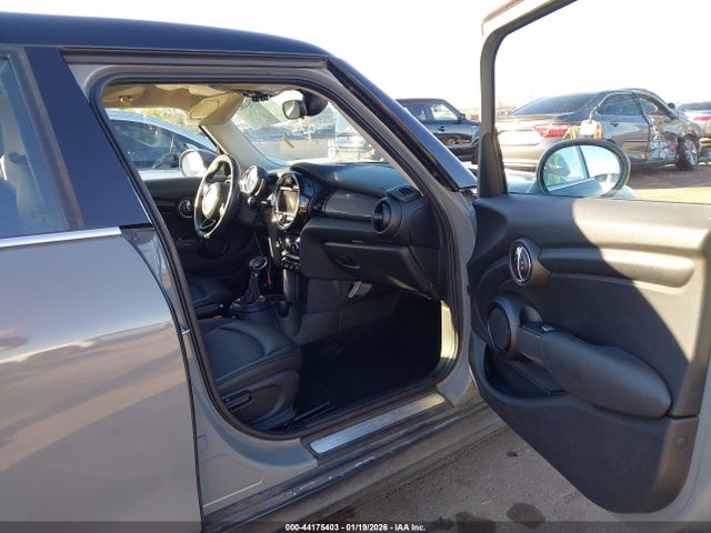 2016 MINI HARDTOP WMWXU1C5XG2D09957 Photo 4