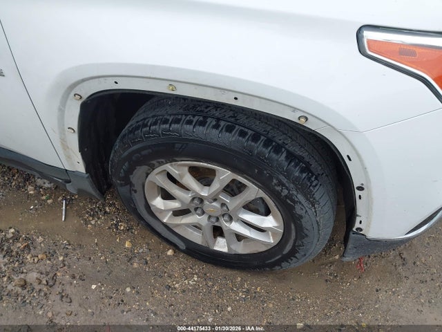 1GNERGKW9LJ162124 Chevrolet Traverse Lt Cloth