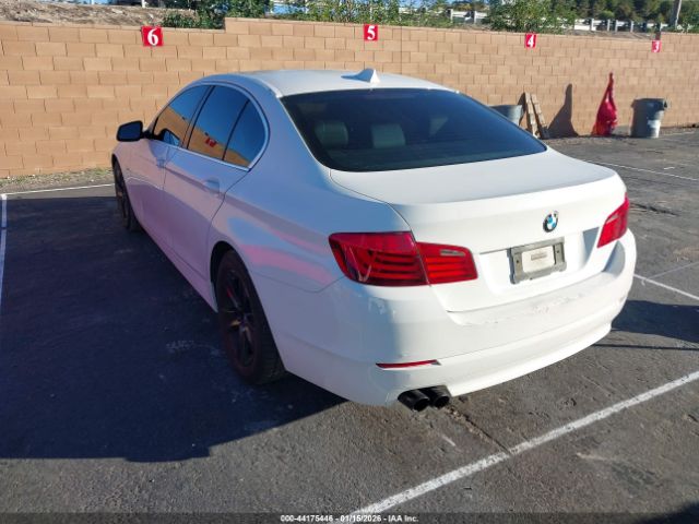 2011 BMW 528I WBAFR1C5XBC741879 Photo 2