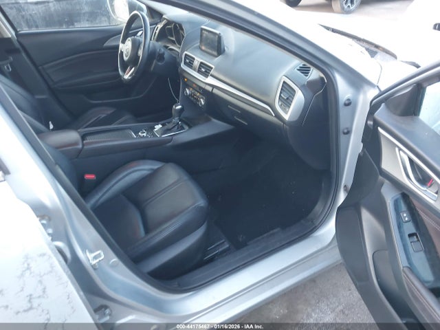 3MZBN1V71HM138108 Mazda Mazda3 Touring