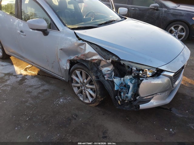 3MZBN1V71HM138108 Mazda Mazda3 Touring