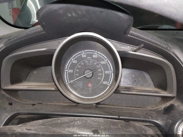 3MYDLBYV3KY526153 Toyota YARIS LE