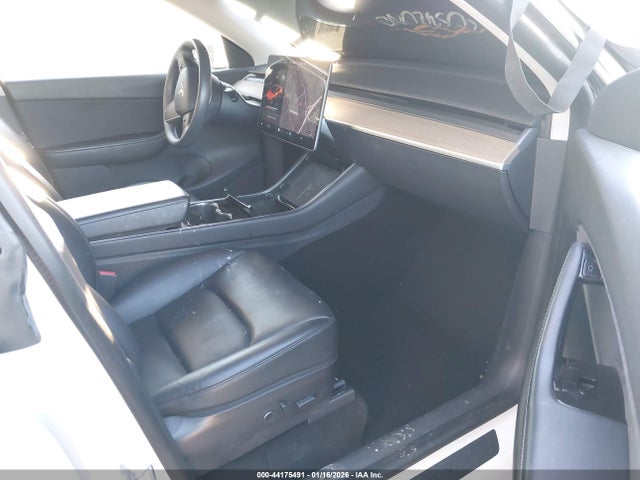 2021 TESLA MODEL Y 5YJYGDEE1MF087375 Photo 4