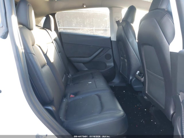 2021 TESLA MODEL Y 5YJYGDEE1MF087375 Photo 7