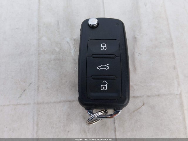 Aukcja sprzedaży 2013 Volkswagen Jetta Hybrid Sel Premium, vin: 3VW637AJ4DM298053, numer aukcji: 44175533