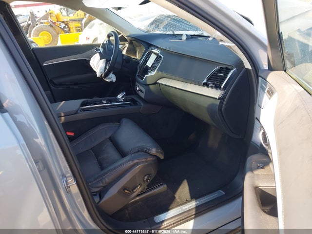 Продаж на аукціоні авто 2024 Volvo Xc90 Recharge Plug-in Hybrid T8 Ultimate Bright Theme 7-seater, vin: YV4H60CF6R1237260, номер лоту: 44175547