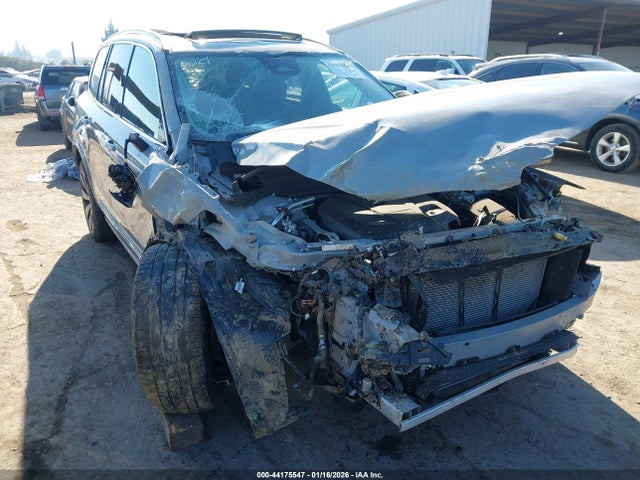 Продаж на аукціоні авто 2024 Volvo Xc90 Recharge Plug-in Hybrid T8 Ultimate Bright Theme 7-seater, vin: YV4H60CF6R1237260, номер лоту: 44175547