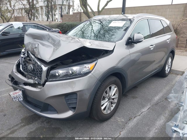 5XYPG4A50KG449249 KIA Sorento 3.3l Lx