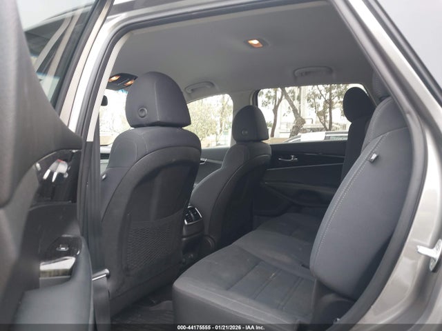 5XYPG4A50KG449249 KIA Sorento 3.3l Lx