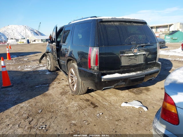 2014 CADILLAC ESCALADE 1GYS4CEF3ER179823 Photo 2