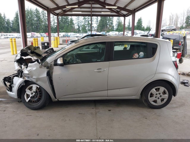 1G1JA6SG4F4215387 Chevrolet Sonic Ls Auto