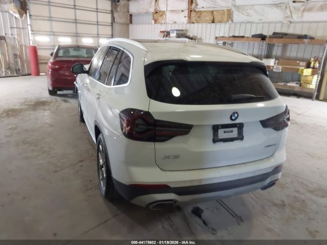 2022 BMW X3 5UX53DP07N9J79844 Photo 2
