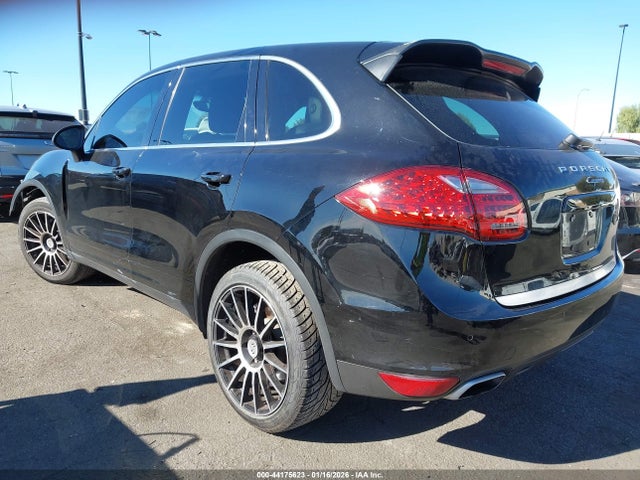 2012 PORSCHE CAYENNE WP1AA2A25CLA00543 Photo 2