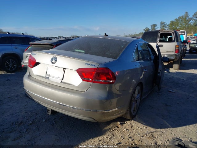Продажа на аукционе авто 2014 Volkswagen Passat 2.0l Tdi Sel Premium, vin: 1VWCN7A35EC003575, номер лота: 44175683