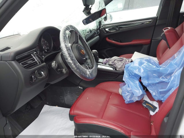 Продажа на аукционе авто 2025 Porsche Macan T, vin: WP1AA2A57SLB04590, номер лота: 44175684