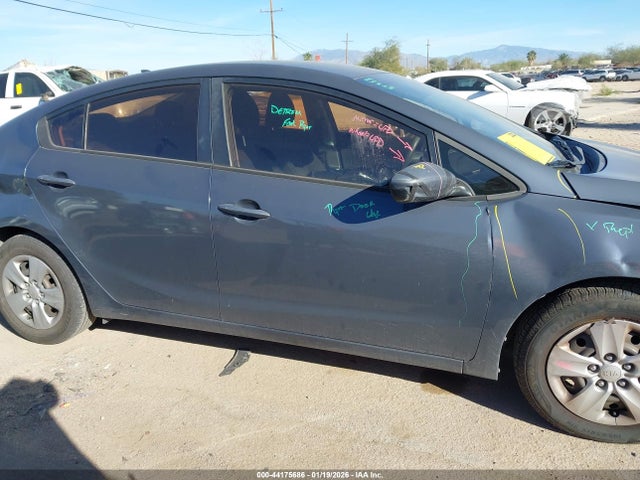 KNAFK4A68G5555030 KIA FORTE LX