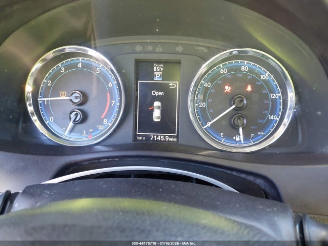 5YFBURHE3JP785543 Toyota COROLLA SE