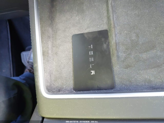 2026 TESLA MODEL Y 7SAYGDED5TF392550 Photo 10