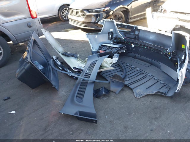 7SAYGDED5TF392550 Tesla Model Y Premium Rear-wheel Drive/standard Rear-wheel Drive