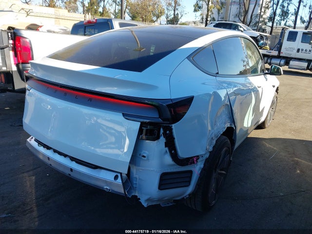 7SAYGDED5TF392550 Tesla Model Y Premium Rear-wheel Drive/standard Rear-wheel Drive