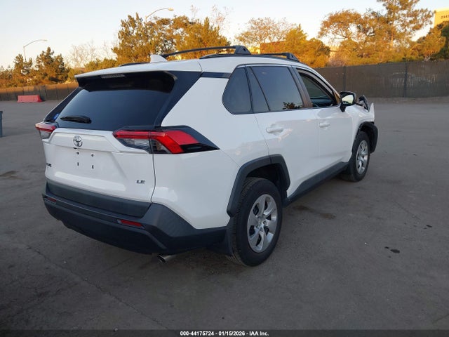 2T3H1RFV3LW068946 Toyota RAV4 LE
