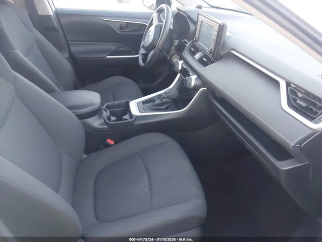 2T3H1RFV3LW068946 Toyota RAV4 LE