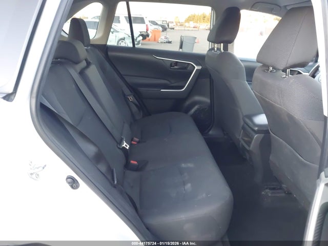 2T3H1RFV3LW068946 Toyota RAV4 LE