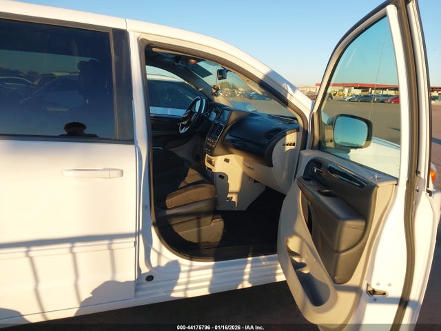 2C4RDGBG5HR826729 Dodge Grand Caravan Se