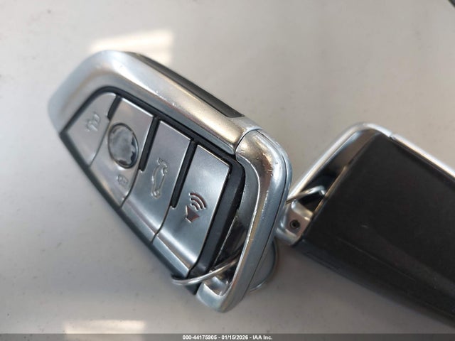 WBAJA7C32HG904061 BMW 530i Xdrive