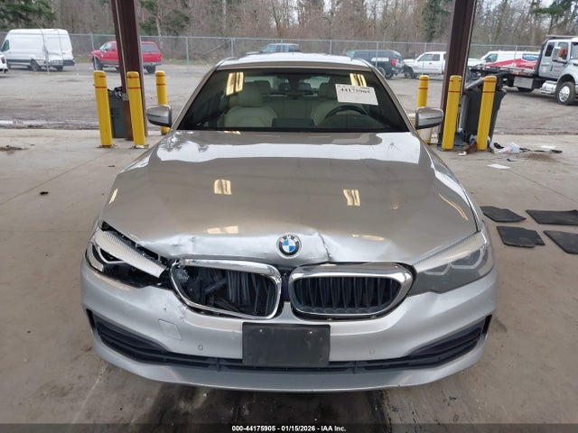 WBAJA7C32HG904061 BMW 530i Xdrive