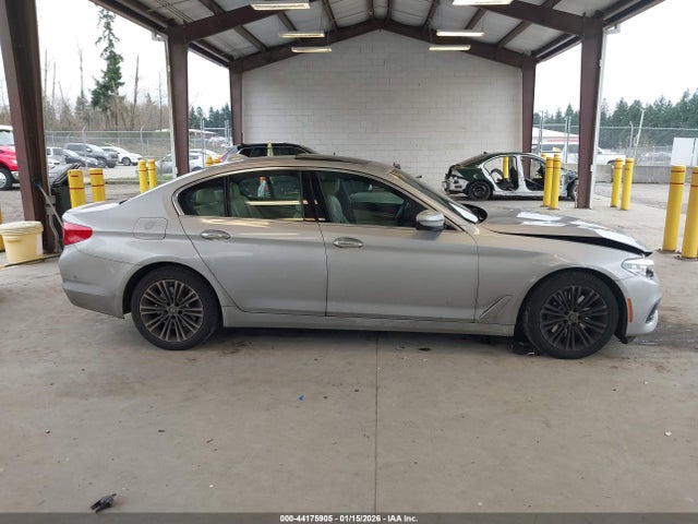 WBAJA7C32HG904061 BMW 530i Xdrive