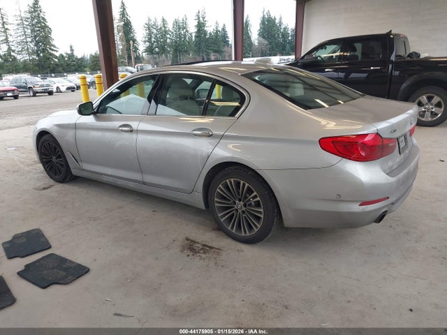 WBAJA7C32HG904061 BMW 530i Xdrive
