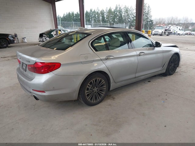 WBAJA7C32HG904061 BMW 530i Xdrive