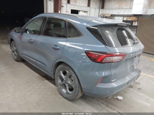 Ford Escape St-line 2023 1FMCU0MN3PUA94204 Image 3