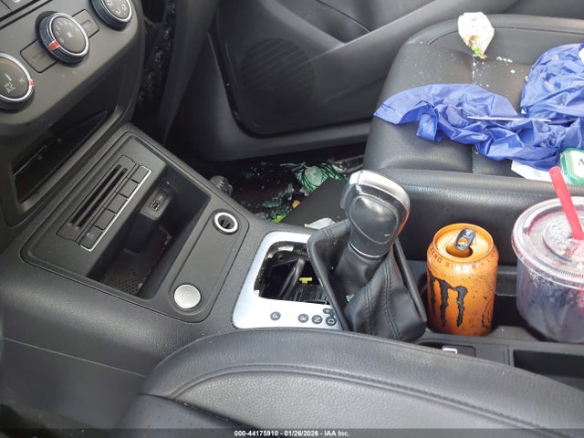 WVGAV7AX0GW585322 Volkswagen TIGUAN S