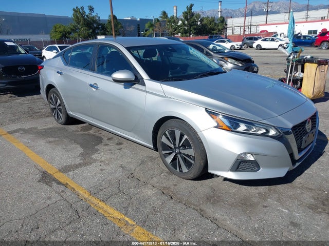 Nissan Altima Sv Fwd 2021 1N4BL4DVXMN415757 main image