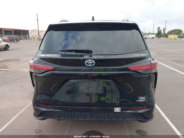 5TDXRKEC4NS105888 Toyota Sienna Xse