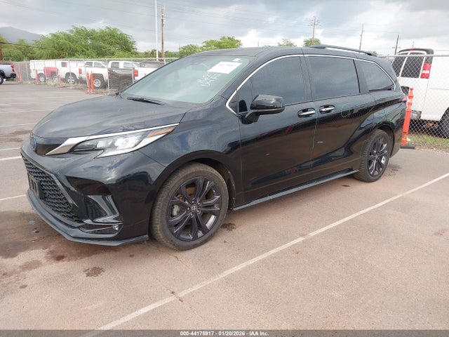 5TDXRKEC4NS105888 Toyota Sienna Xse