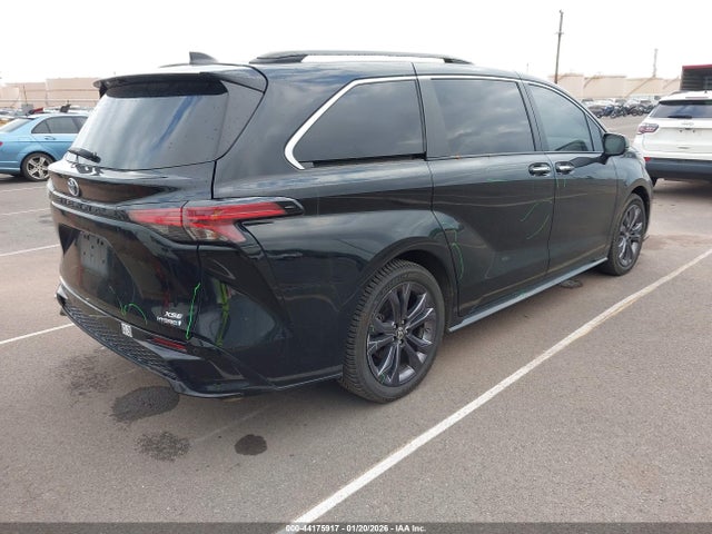 5TDXRKEC4NS105888 Toyota Sienna Xse