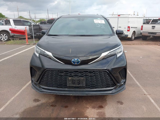 5TDXRKEC4NS105888 Toyota Sienna Xse