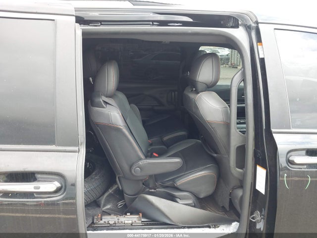 5TDXRKEC4NS105888 Toyota Sienna Xse
