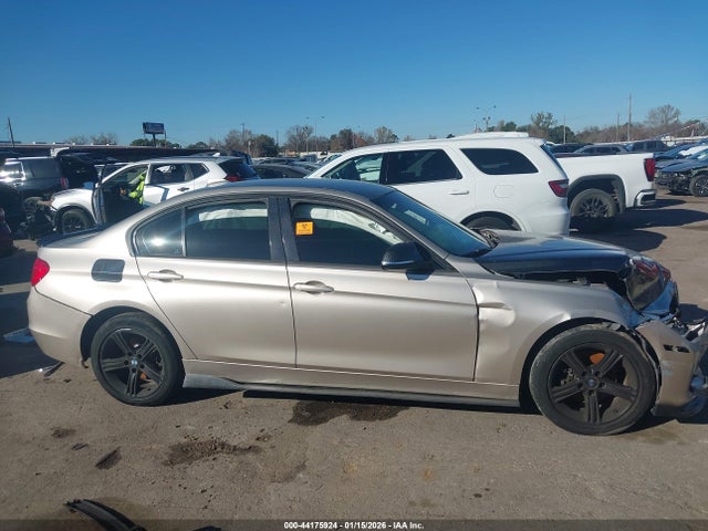Продаж на аукціоні авто 2015 Bmw 320i, vin: WBA3B1G55FNT05520, номер лоту: 44175924