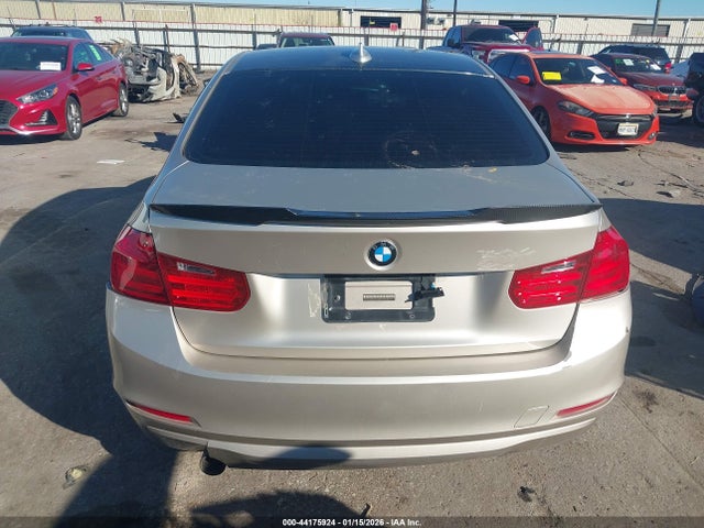 Продаж на аукціоні авто 2015 Bmw 320i, vin: WBA3B1G55FNT05520, номер лоту: 44175924