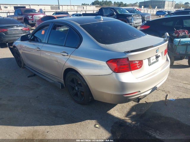 Продаж на аукціоні авто 2015 Bmw 320i, vin: WBA3B1G55FNT05520, номер лоту: 44175924