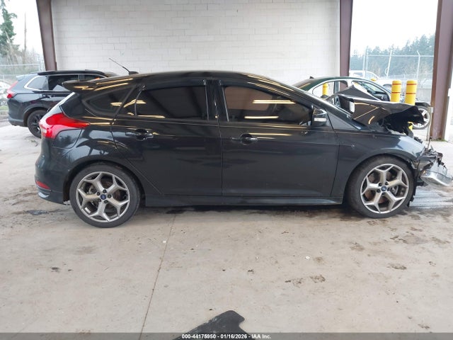 Ford FOCUS ST 2015 1FADP3L92FL264990 Image 14