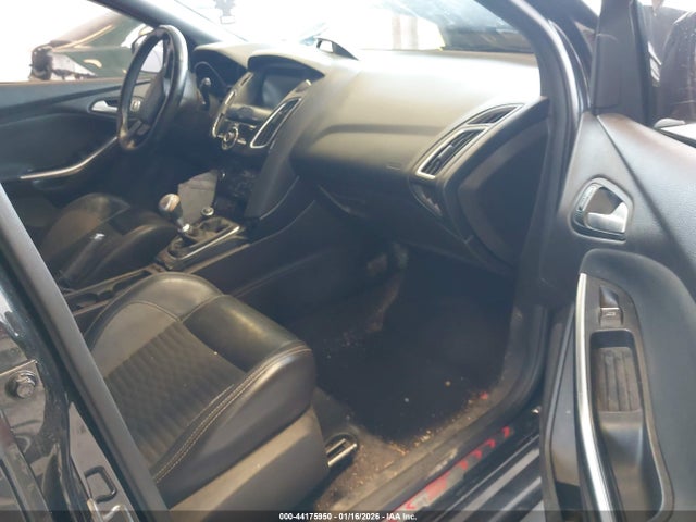 2015 FORD FOCUS ST 1FADP3L92FL264990 Photo 4
