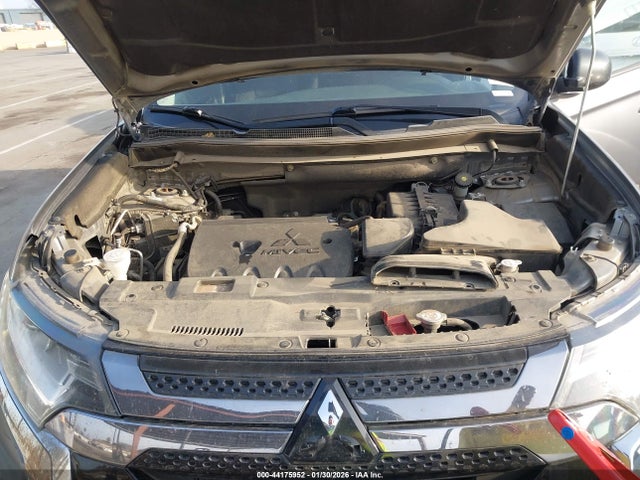 2020 MITSUBISHI OUTLANDER JA4AZ3A36LZ026293 Photo 9